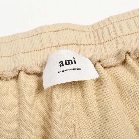 Ami Paris Cream Logo Embroidered Drawstring Shorts - Picture 8 of 10